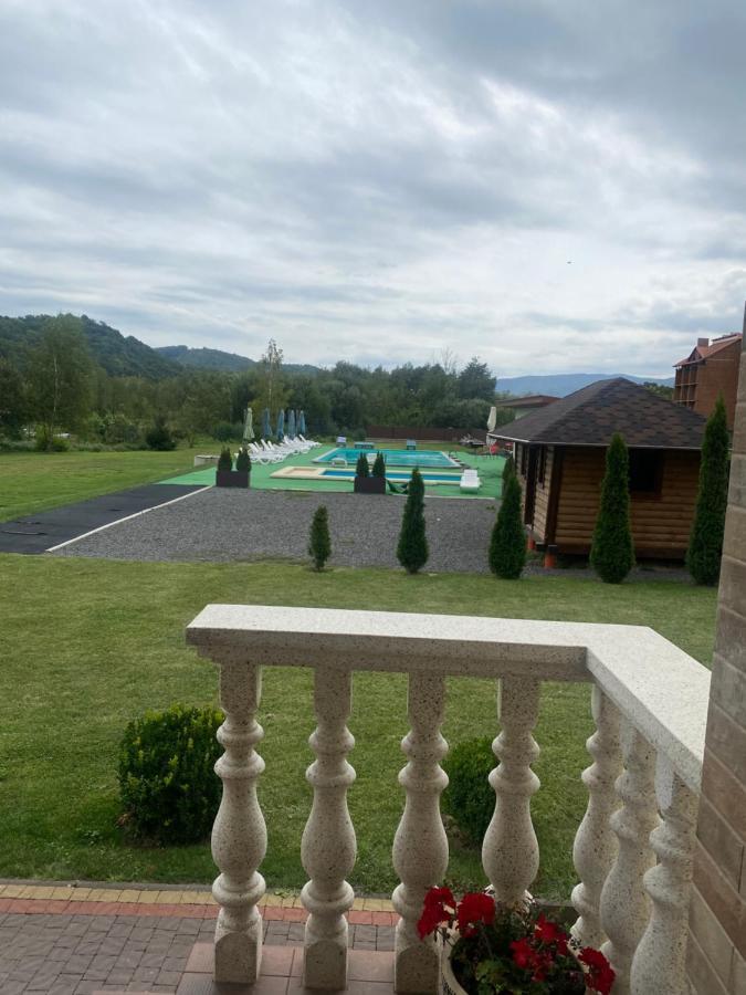 Приватна Садиба Європа Solochyn Exterior foto